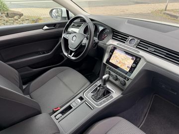 Volkswagen Passat Variant - 11