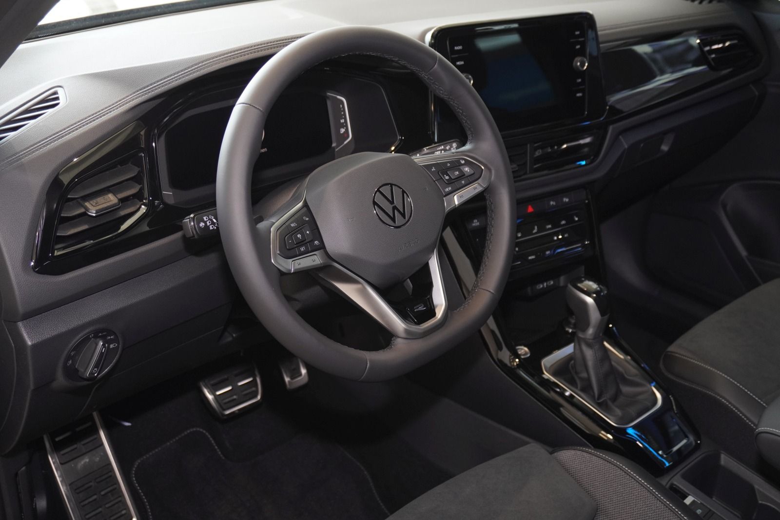 Fahrzeugabbildung Volkswagen T-Roc R-Line 1.5 l TSI OPF 110 kW (150 PS) 7-Gan