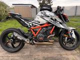 KTM Super Duke 1290 R in Camouflage  - STREETFIGHTER