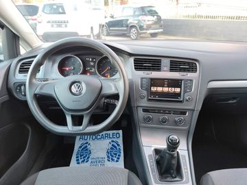 Volkswagen Golf - 10