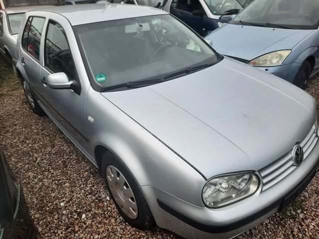 Volkswagen VW Golf 4. 4 Türig