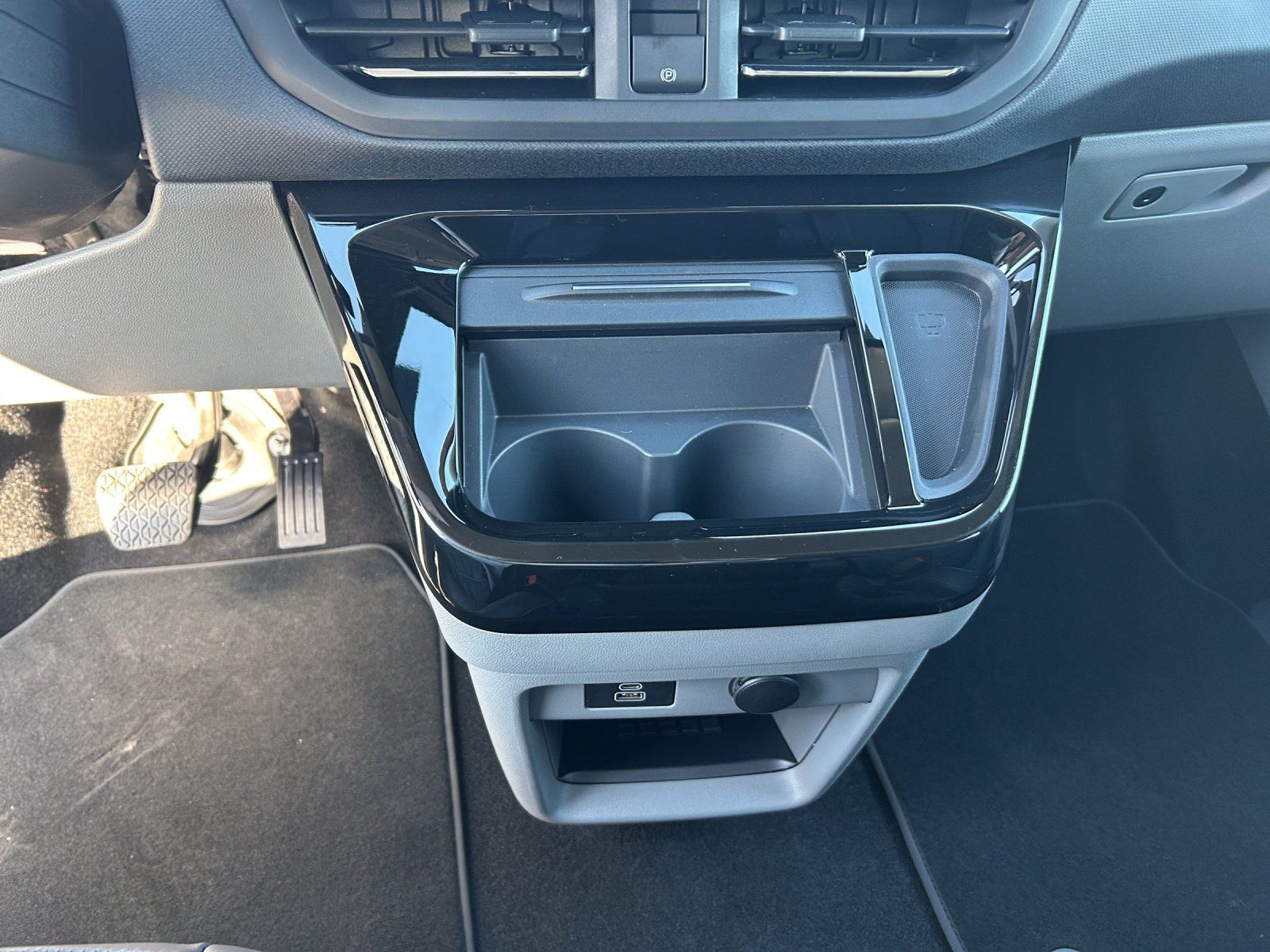 Fahrzeugabbildung Ford Tourneo Custom Titanium X Automatik,FGS,AHK