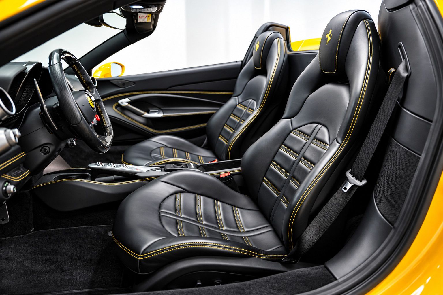 Fahrzeugabbildung Ferrari F8 Spider Giallo Modena *Lift*Carbon*Kamera*