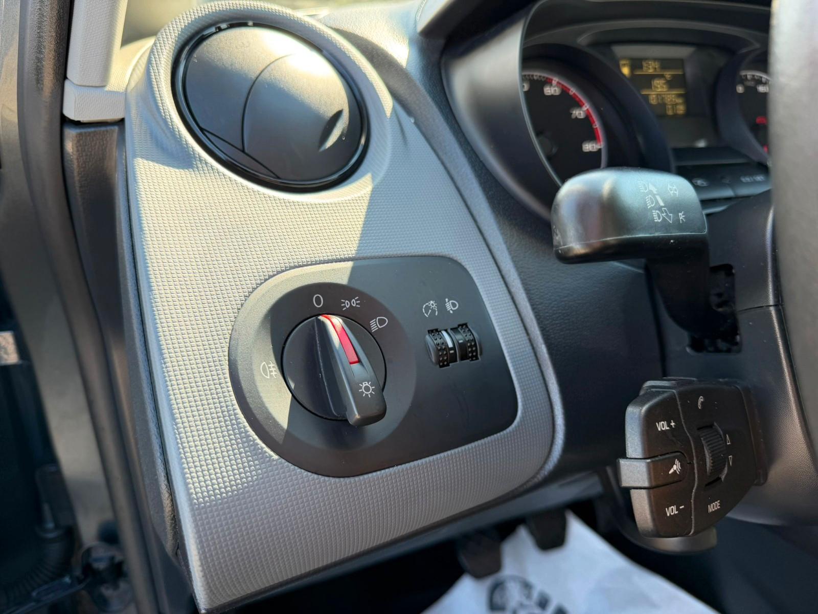 Seat Ibiza 2015 — photo 15