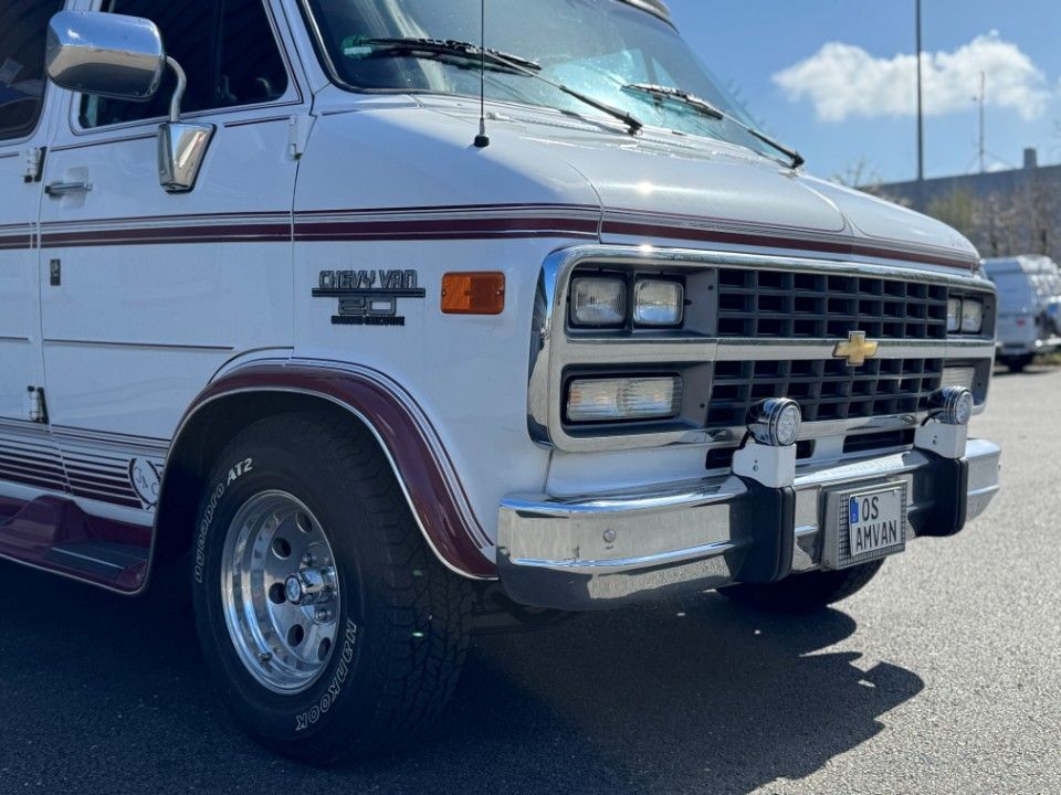 Fahrzeugabbildung Chevrolet Chevy Van G20 5.7 V8 Tiara deutsches Fzg.