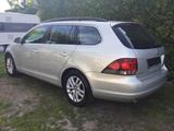 Volkswagen Golf 1.4 TSI Highline Variant 2.HAND TÜV NEU  - Volkswagen Golf aus 2011: Kombi