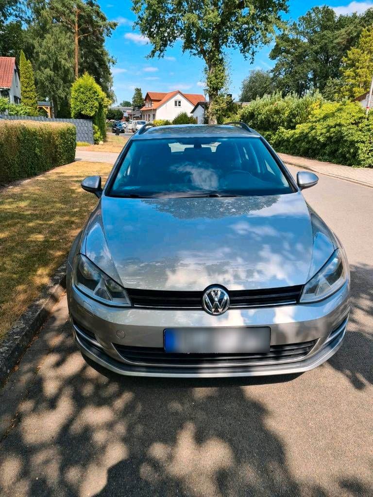 Volkswagen Golf 2013 — rear view