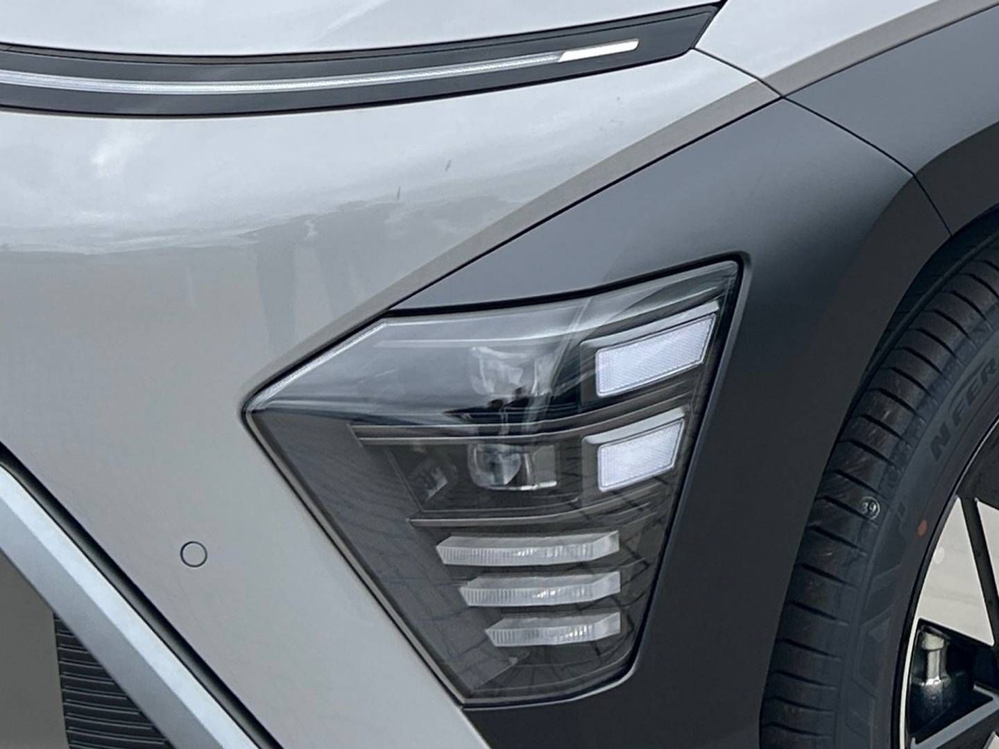 Fahrzeugabbildung Hyundai KONA 1.6 T-GDI (150 PS) Prime Teilleder, Navi, L