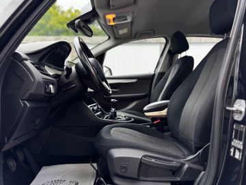 BMW 218 - 10