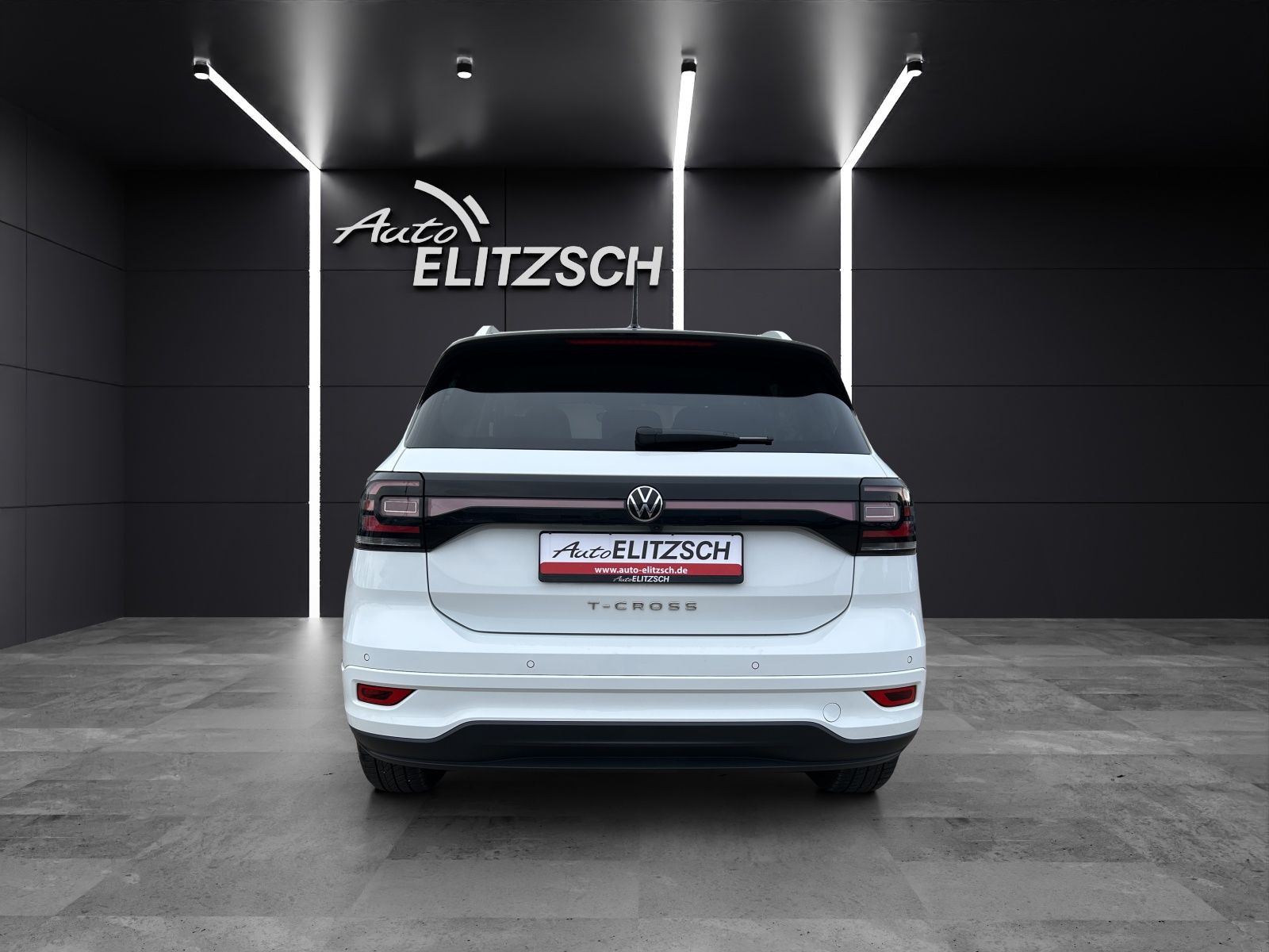 Fahrzeugabbildung Volkswagen T-Cross TSI Style R-Line LED Navi RFK SH 17"