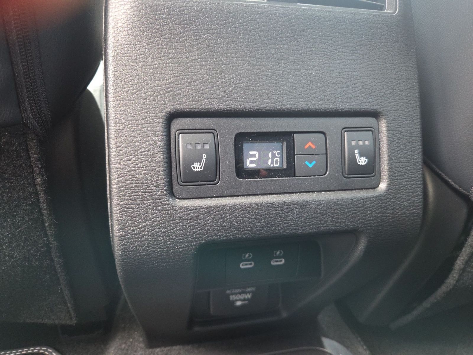 Fahrzeugabbildung Mitsubishi Outlander 2.4 PHEV  " TOP " AHK "