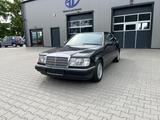 Mercedes-Benz CE 300 - graue Mercedes-Benz CE-Klasse