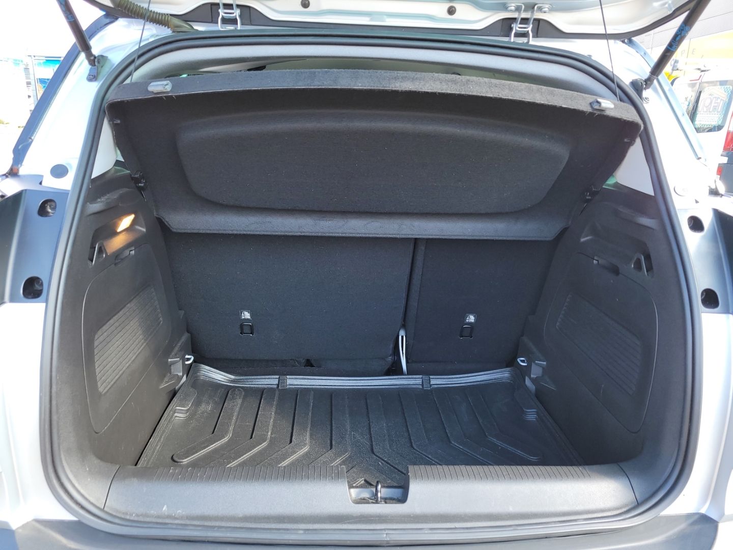 Fahrzeugabbildung Opel Crossland GS Line SHZ+LHZ+PDC+Allwetterreifen