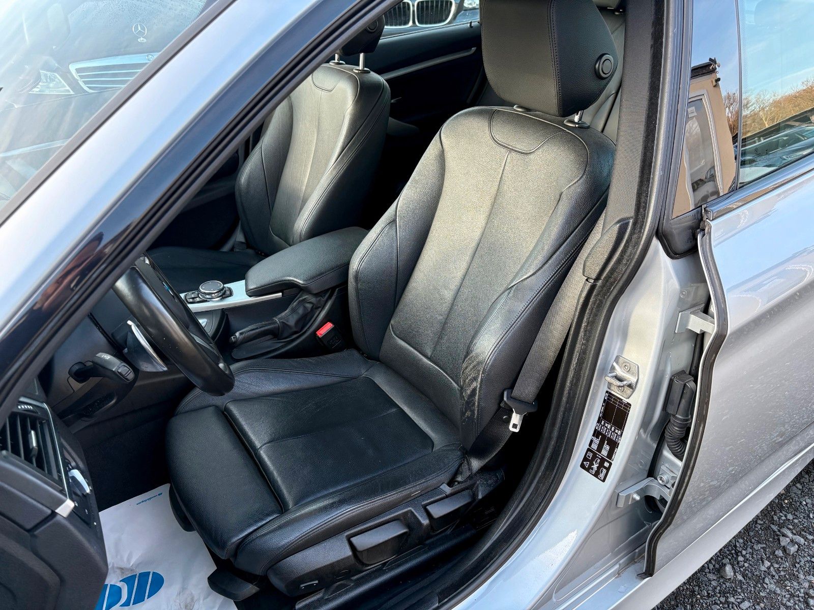 Fahrzeugabbildung BMW 320d xDrive GT M SPORTPAKET Navi Leder Xenon Pan