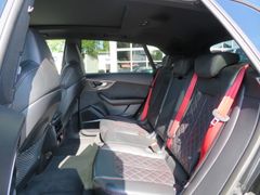 AUDI Q8 50 TDI quattro S-LINE competition plus Matrix AUDI Q8 50 TDI quattro S-LINE competition plus Matrix