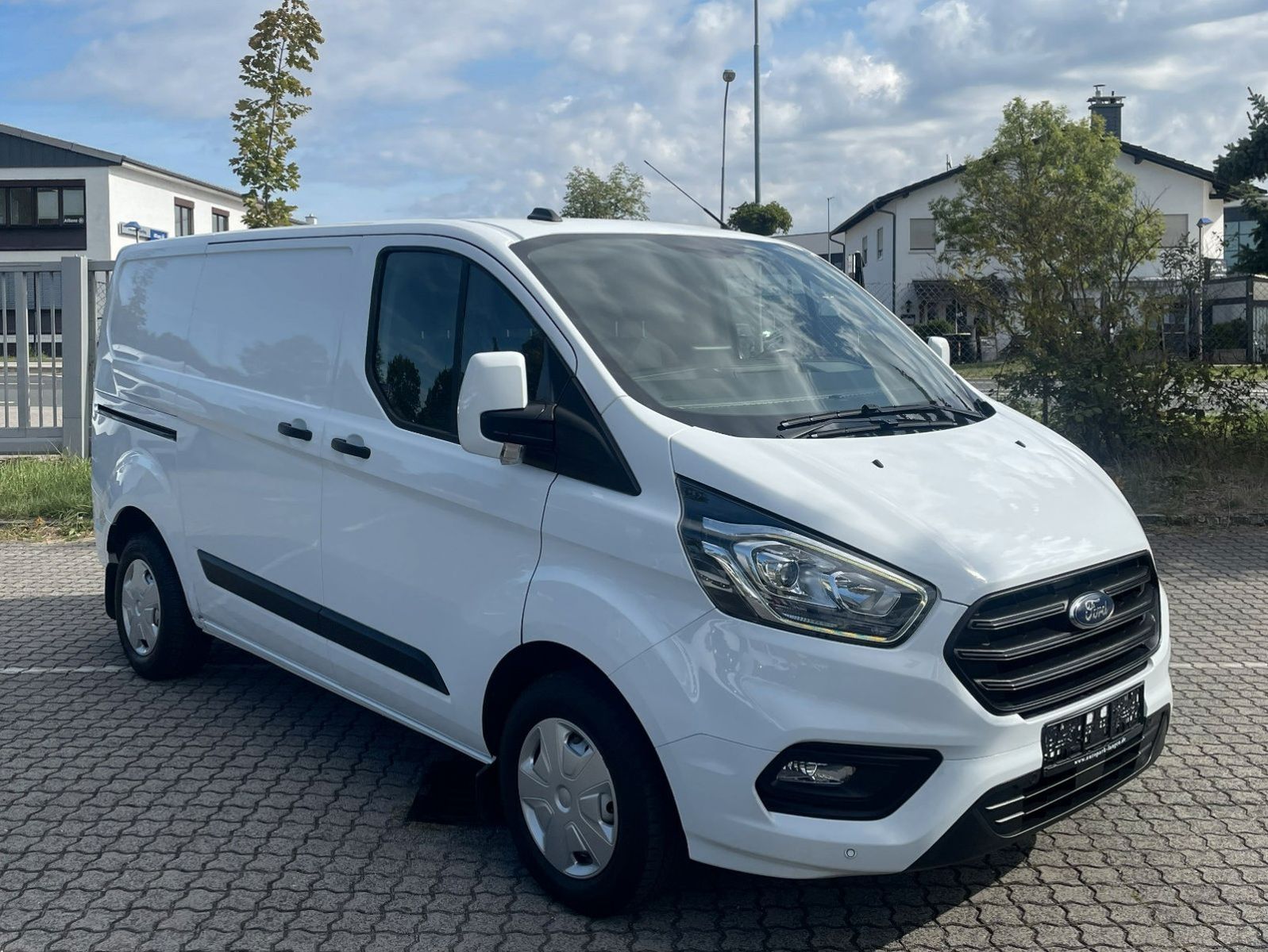 Ford Transit Custom 300 L1 BOTT Regale Klima Navi PDC