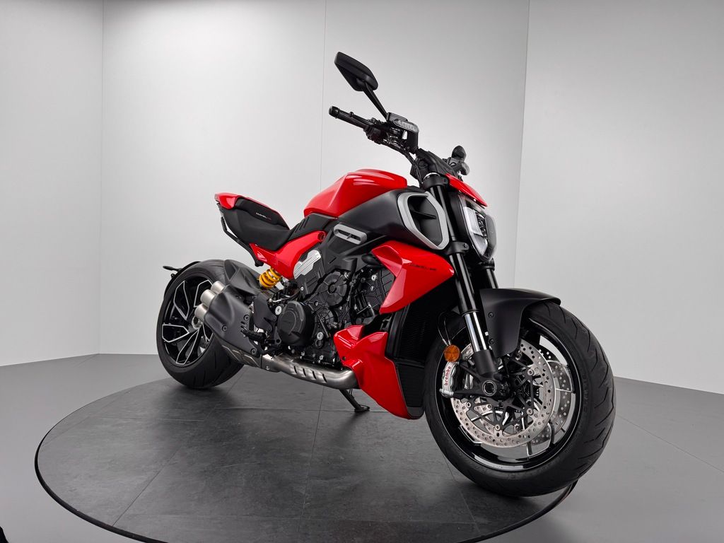 Fahrzeugabbildung Ducati DIAVEL V4 *0KM