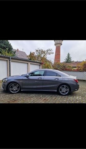 Mercedes-Benz Mercedes CLA 200 AMG-Line TOP Zustand Unfa...