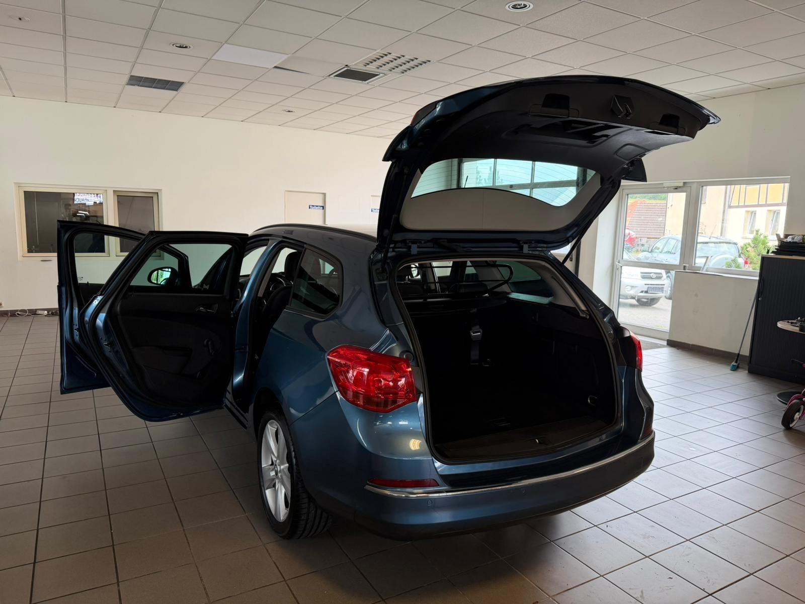 Opel Astra 2015 — photo 5