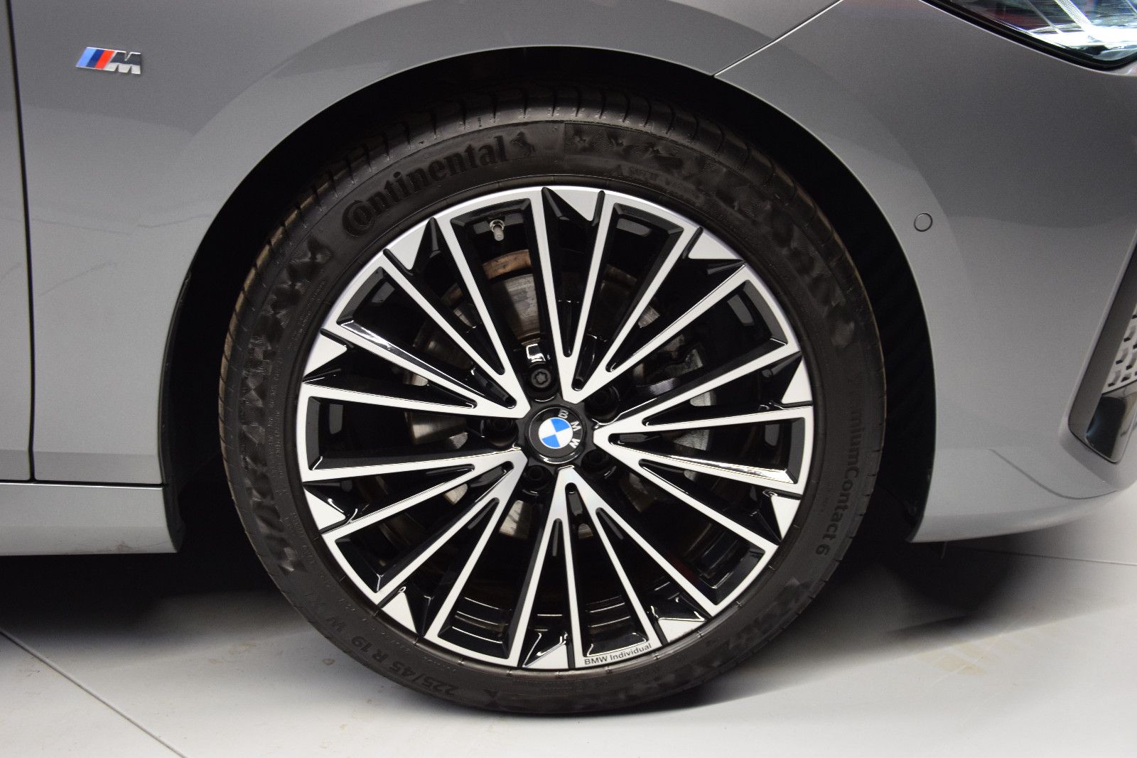 Fahrzeugabbildung BMW 218 i M Sport Active Tourer Pano Memory H K ACC