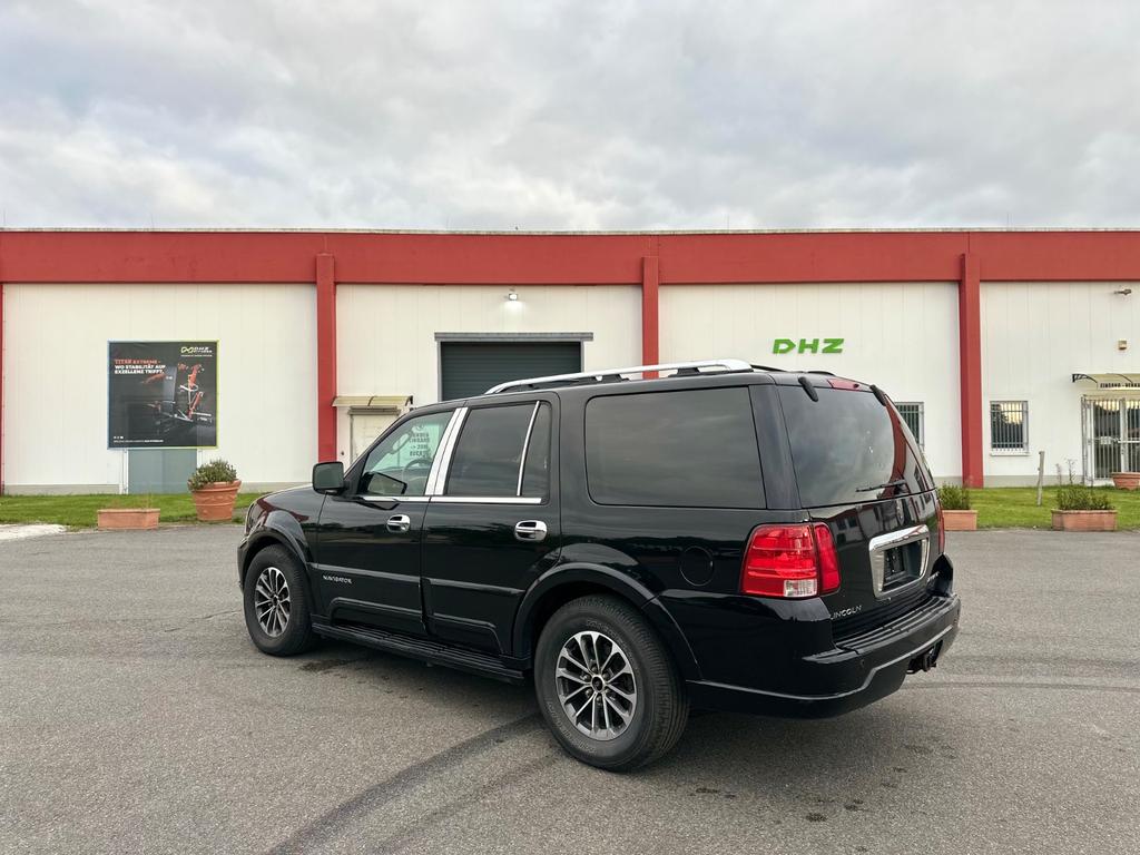 Lincoln Navigator
