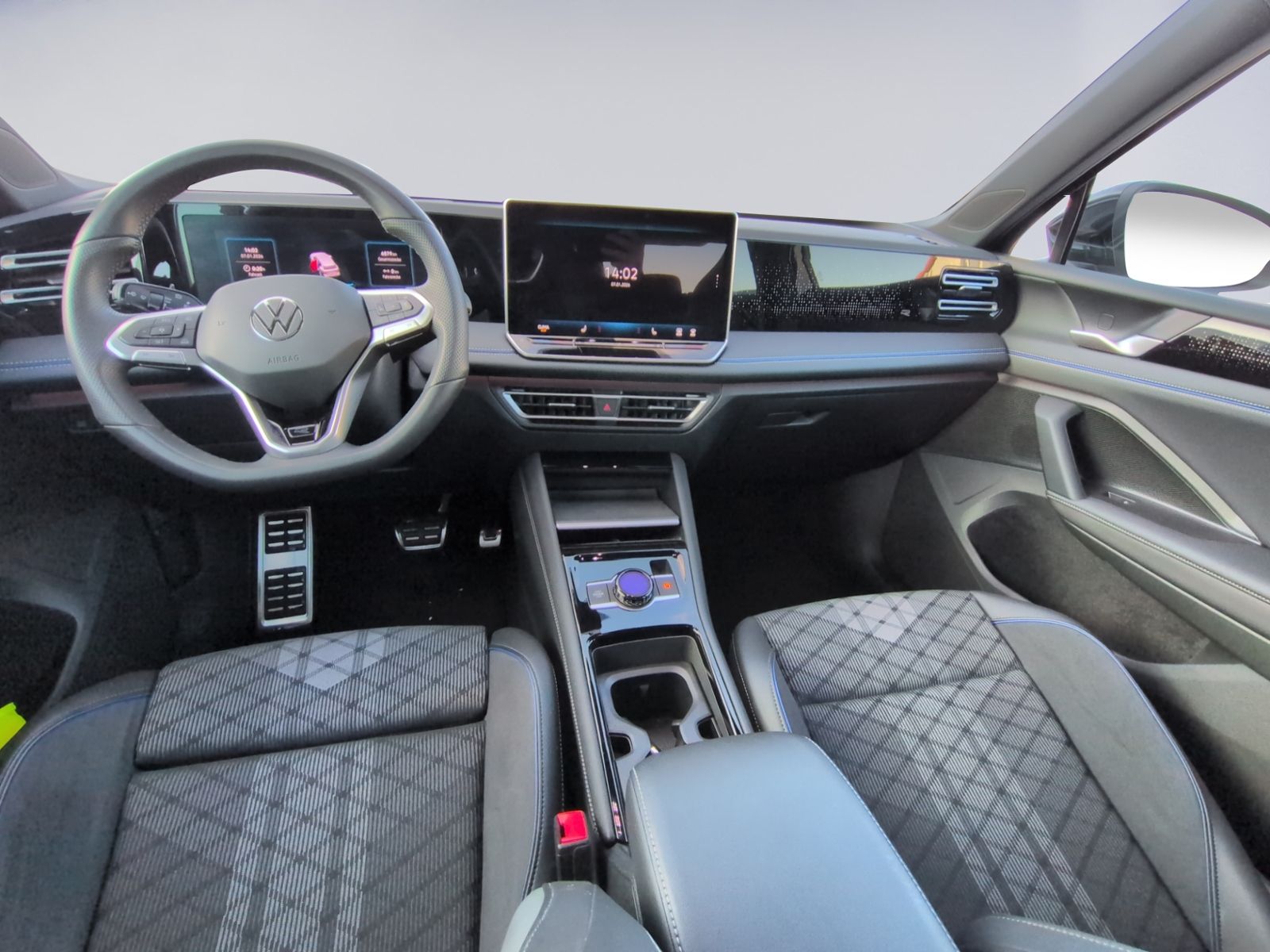 Tiguan R-Line 1.5 eTSI DSG AHK+RFK+