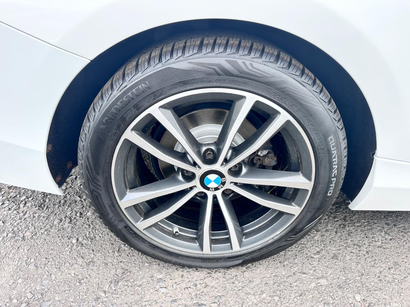BMW 218d Coupe Sport Line Navi SitzHz PDC LED 1.Hand