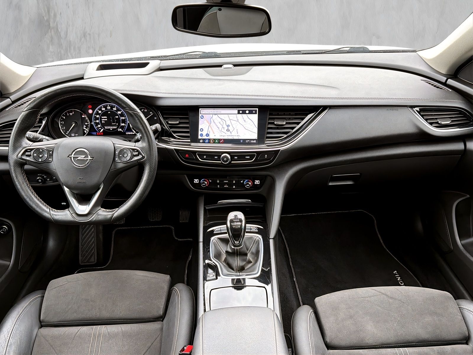 Fahrzeugabbildung Opel Insignia INNOVATION NAVI PANO LED ACC HEAD UP