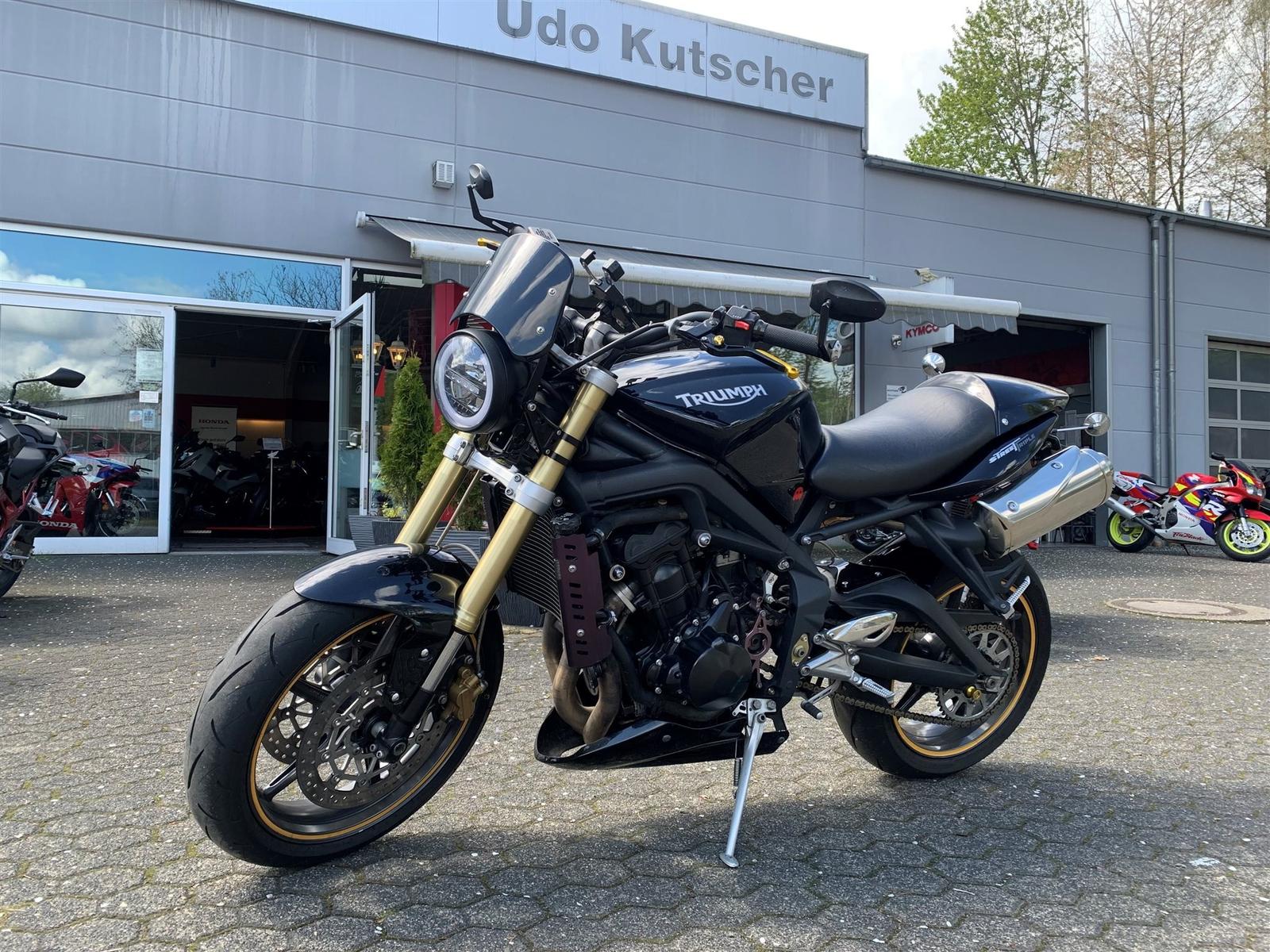 Triumph Street Triple Tip Top*Nur 29833 km*
