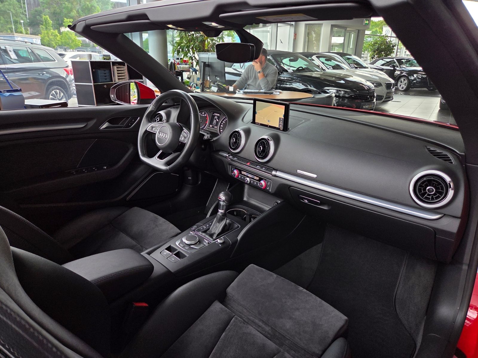 Fahrzeugabbildung Audi A3 Cabriolet 35 TFSI S line sport B&O LED NAV
