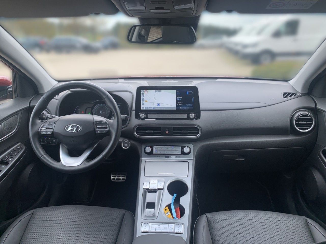 Fahrzeugabbildung Hyundai Kona Premium Elektro+NAVI+LED+RÜ-KAMERA+HEAD-UP+