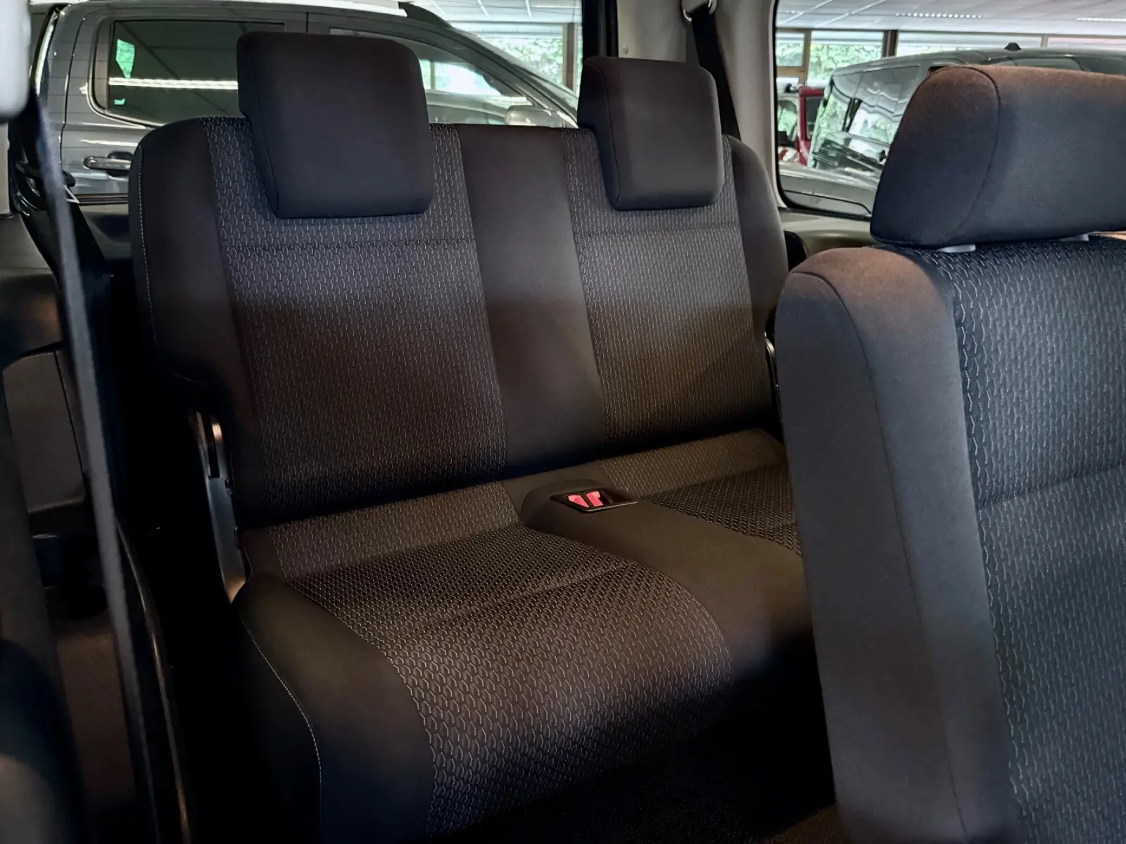 Volkswagen Caddy MAXI 2.0 TDI AUT 7-SITZE AHK STANDHZG NAVI, миниатюра 23