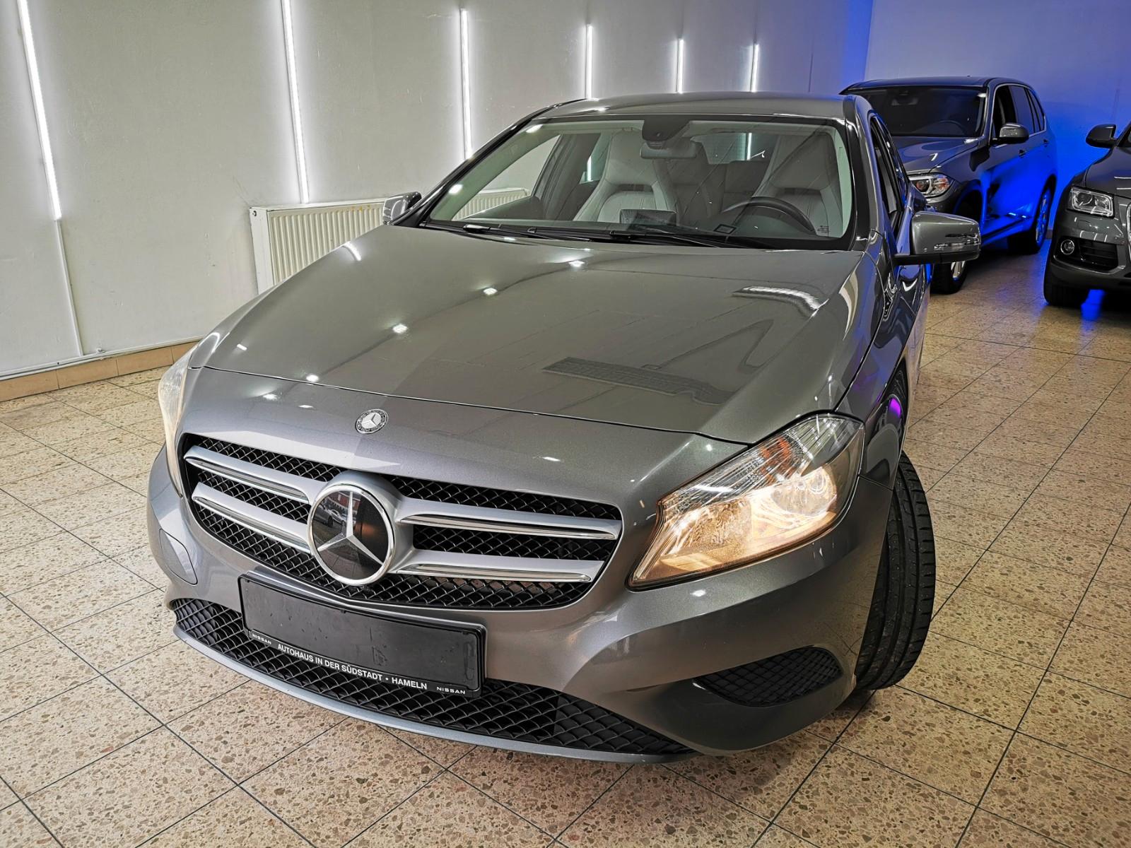 Mercedes-Benz A250 AUT | KAM | CHECKHEFT | 8X + [12M GARANTIE]