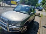Toyota TOYOTA RAV4. 4x4 BENZIN AUTOMATIK - gebrauchte Toyota RAV 4 aus dem Jahr 1999