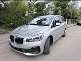 BMW 218 Gran Tourer 218d - - silberne BMW 218 Gran Tourer