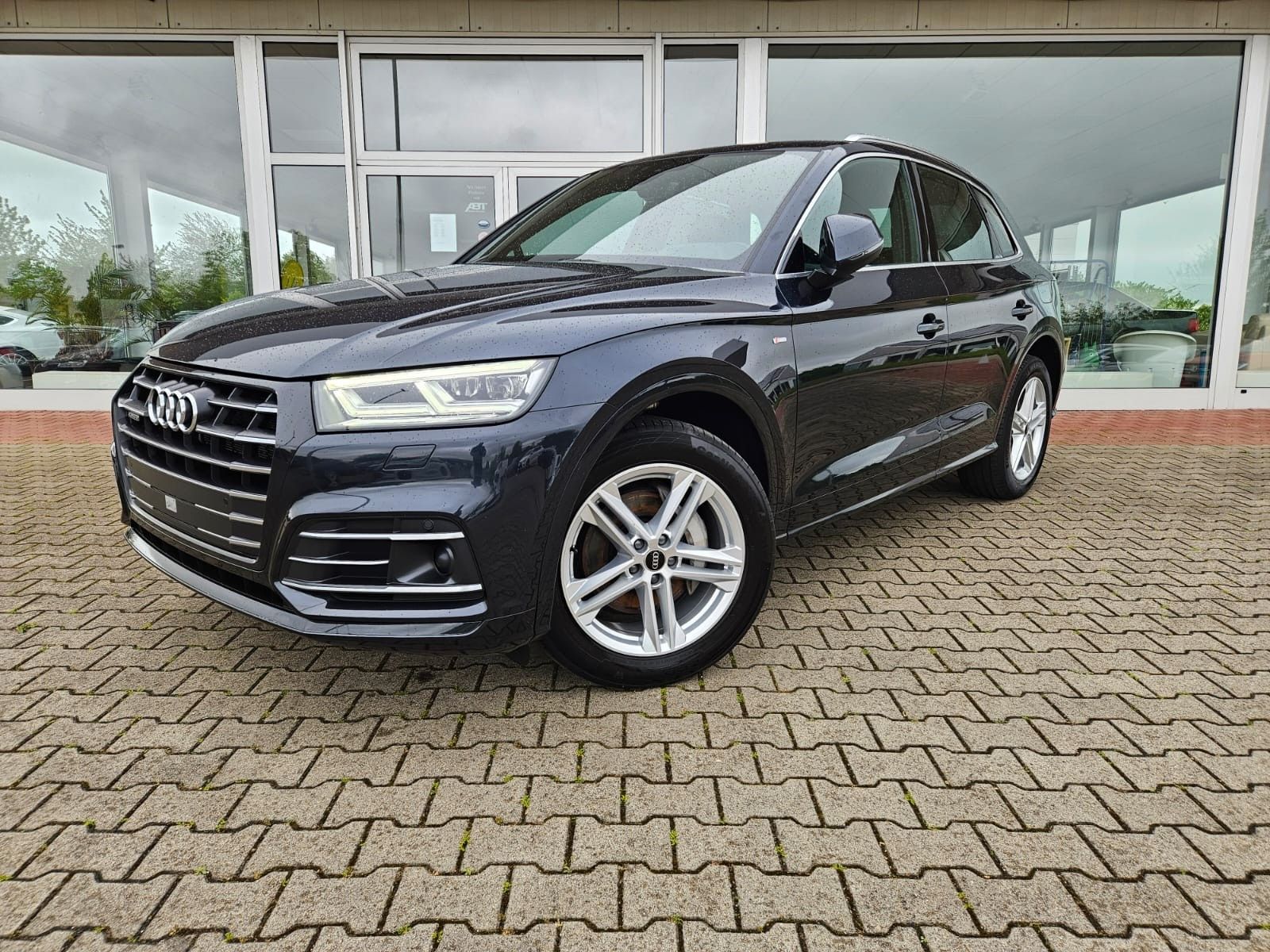 AUDI Q5 55 TFSI e quattro S Line Sport Matrix AHK