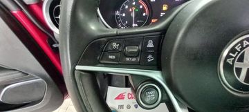 Alfa-Romeo Stelvio - 12