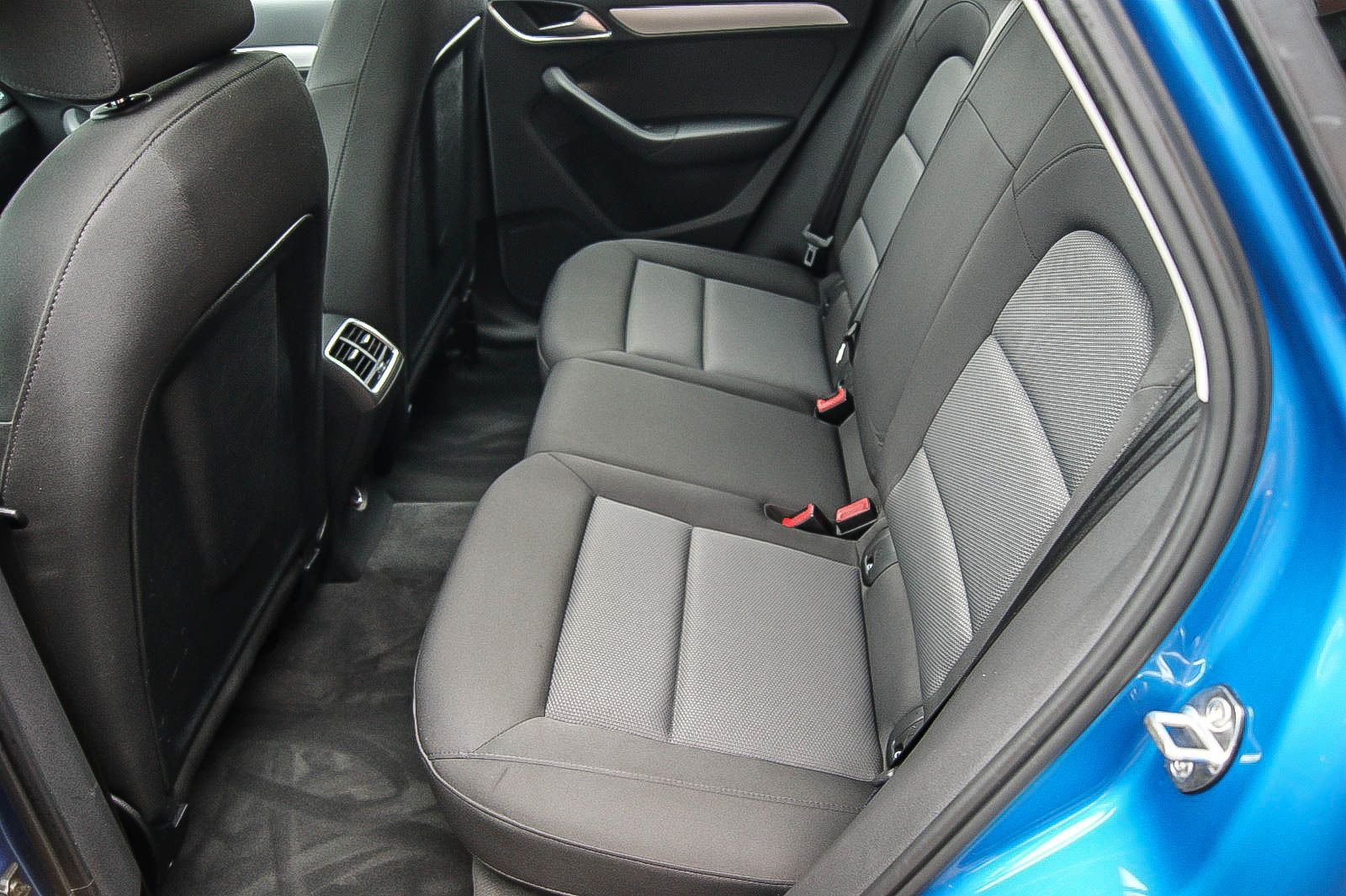 Fahrzeugabbildung Audi Q3 14 TFSI S-LINE PANORAMA LED KAMERA MMI 1.HAND