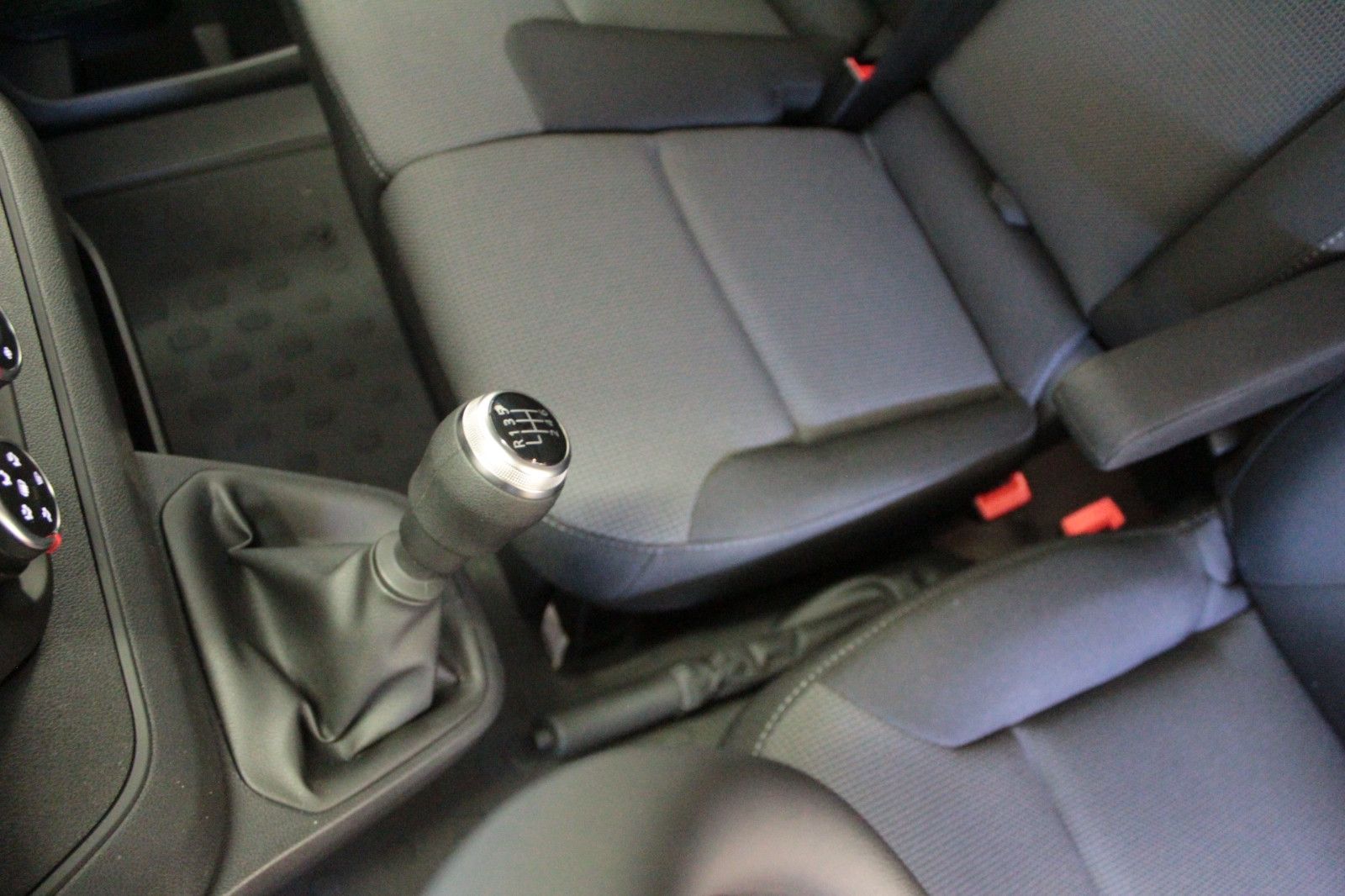 Fahrzeugabbildung Renault Trafic Dci 150 Grdt Evolution *Rollstuhlrampe*