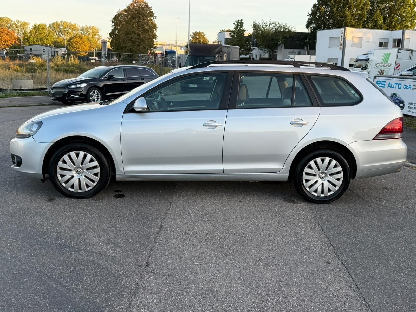 Volkswagen Golf 2013 — engine 1.598 cm³, 105 HP (77kW)