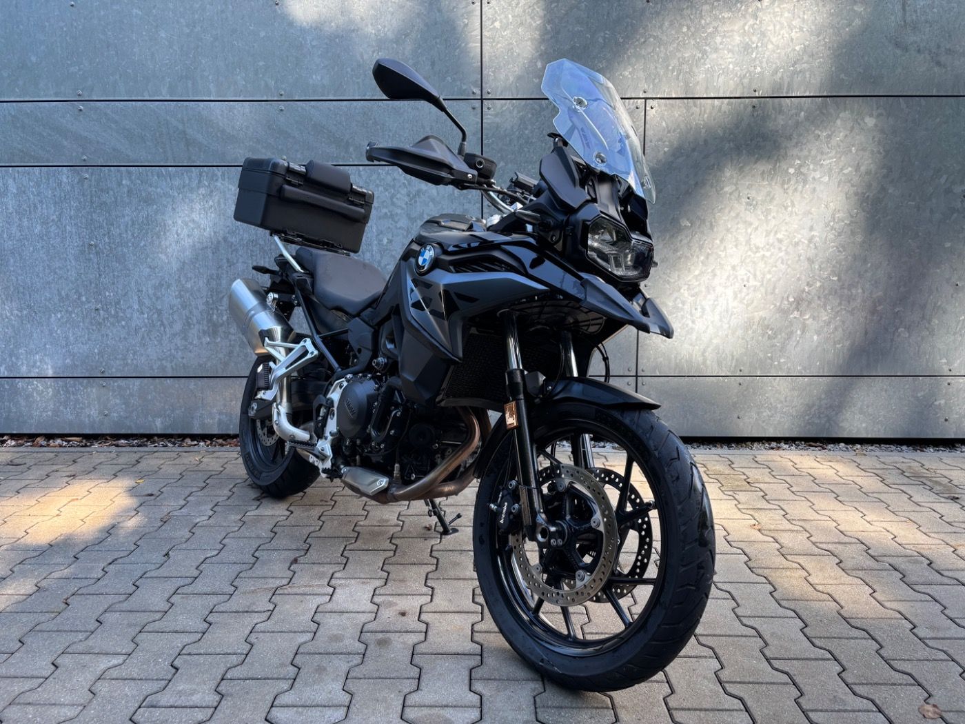 Fahrzeugabbildung BMW F 800 GS Style Triple Black Tieferlegung Topcase