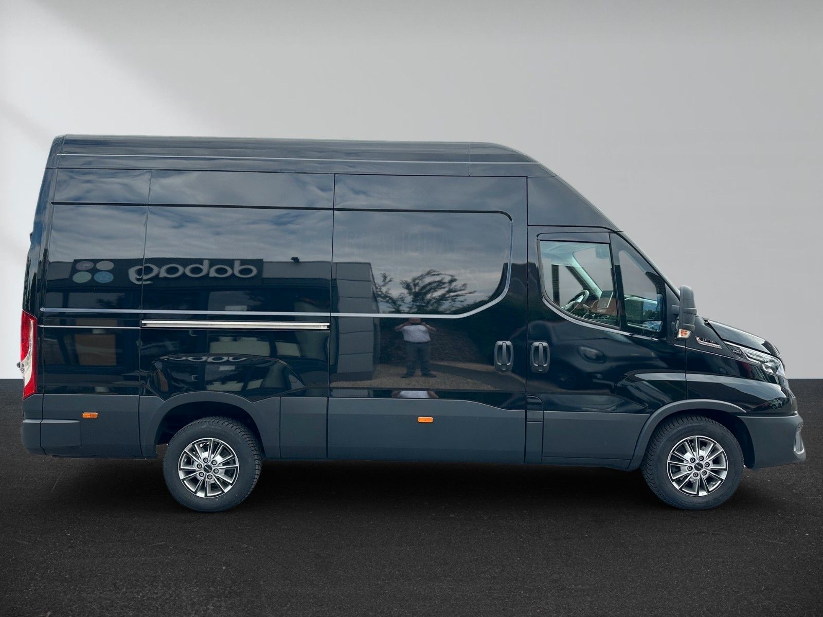 Iveco Daily L2H3 Automatic 35S18HA – Bild 3