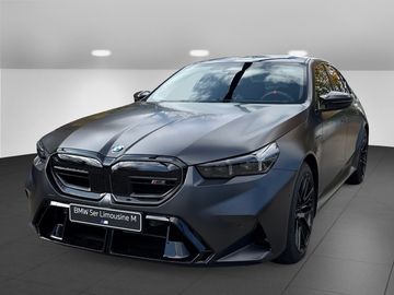 BMW M5 Limousine M Drivers P.