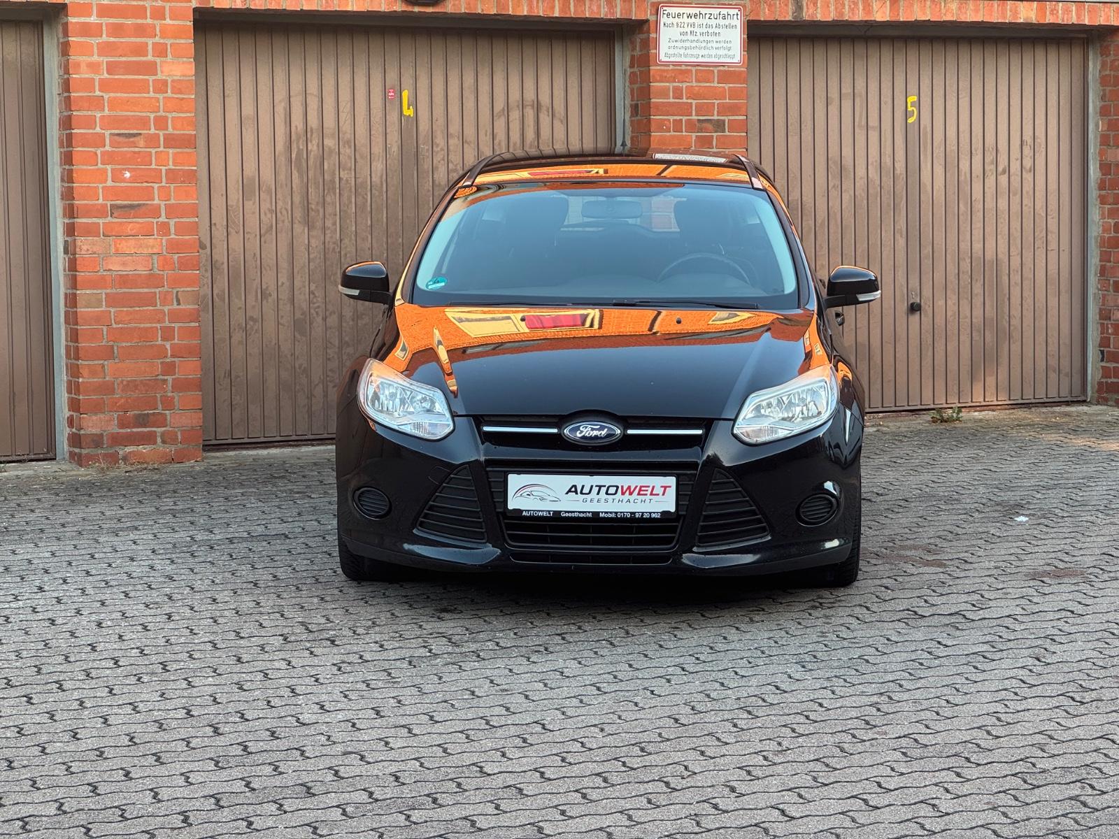 Ford Focus 2012 — photo 23