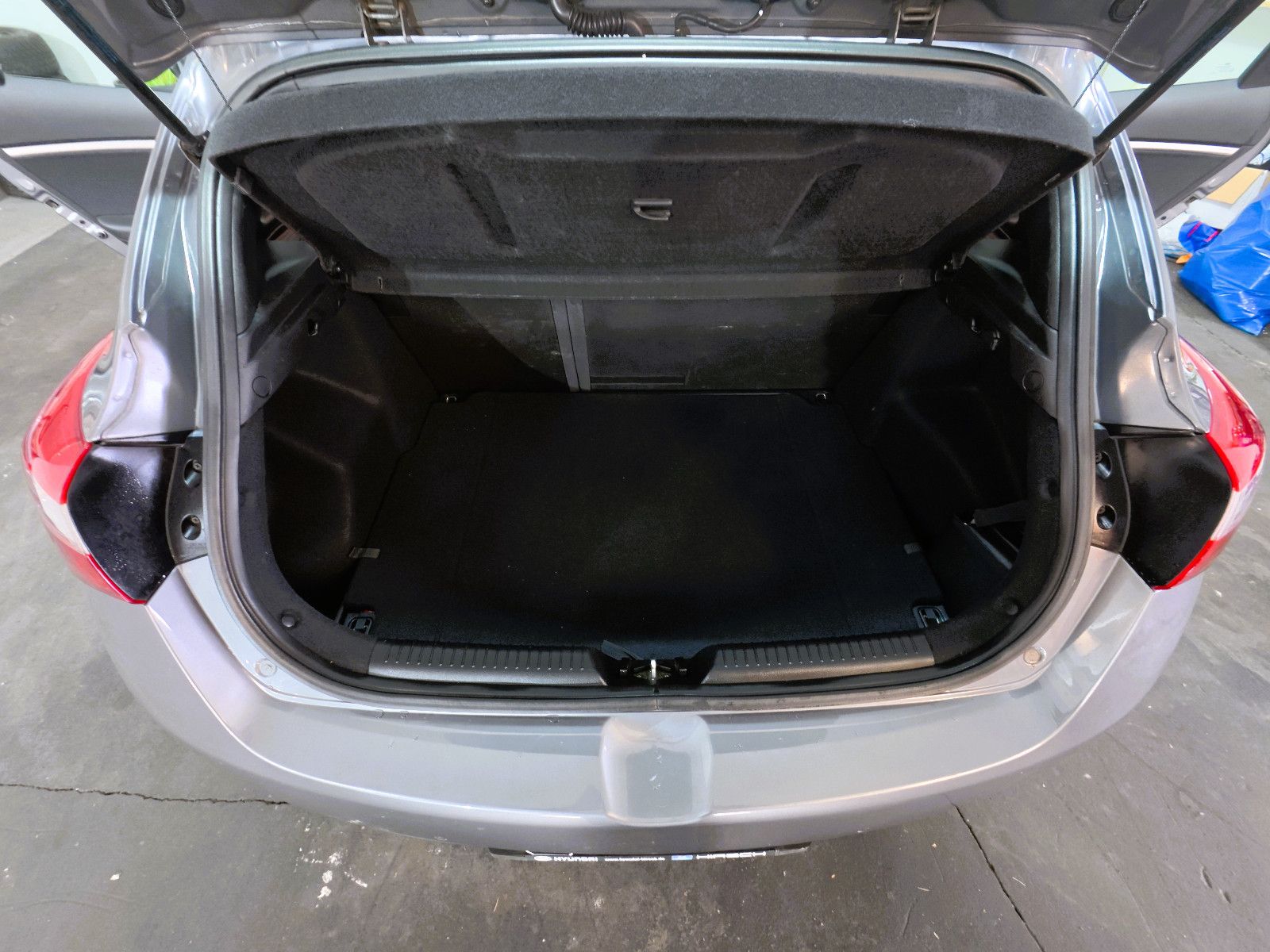HYUNDAI i30 1.Hand Xenon, Kamera, PDC, Navi, Touch