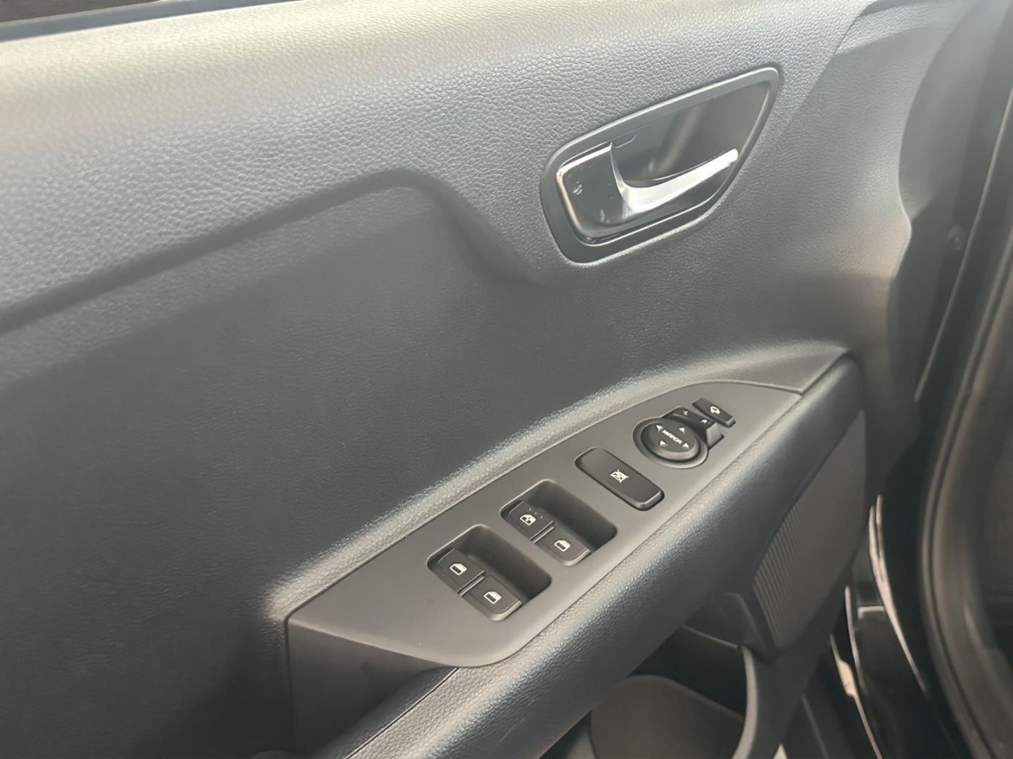 Fahrzeugabbildung Kia Stonic Vision Navi ACC Apple CarPlay Android Aut