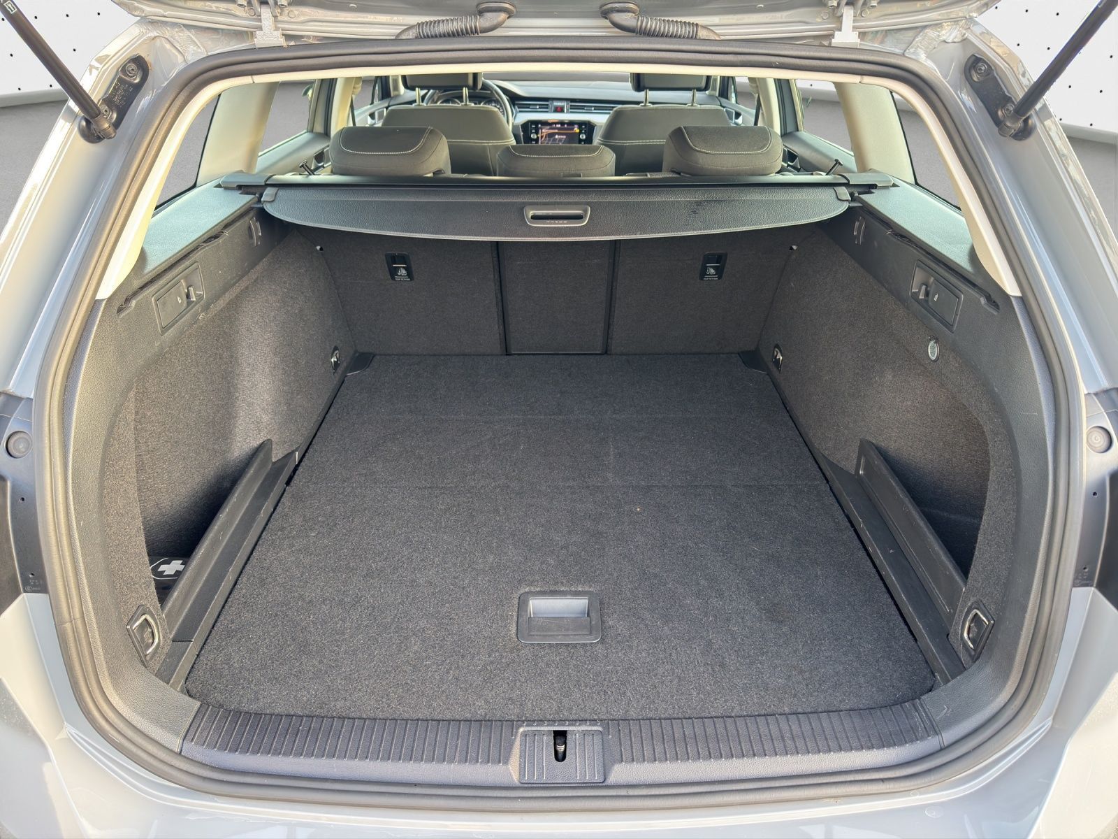 Volkswagen Passat Variant - Bild 10