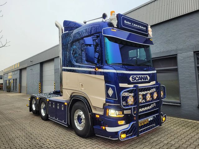 Scania R530 V8 NGS A6X2NB full air Boogie Showtruck