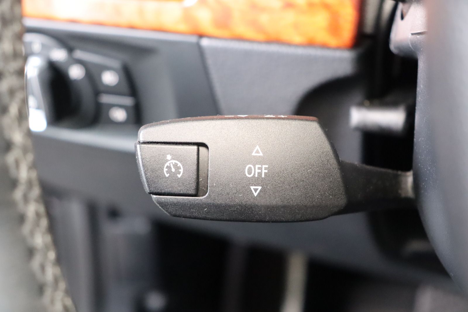 Fahrzeugabbildung BMW 320 i Touring M-Paket * Xenon * Leder * Sitzhzg.