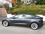 Tesla Model 3 Allradantrieb mit Dualmotor Long Ran...